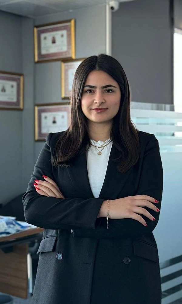 izmir stajyer avukat senanur karabulut